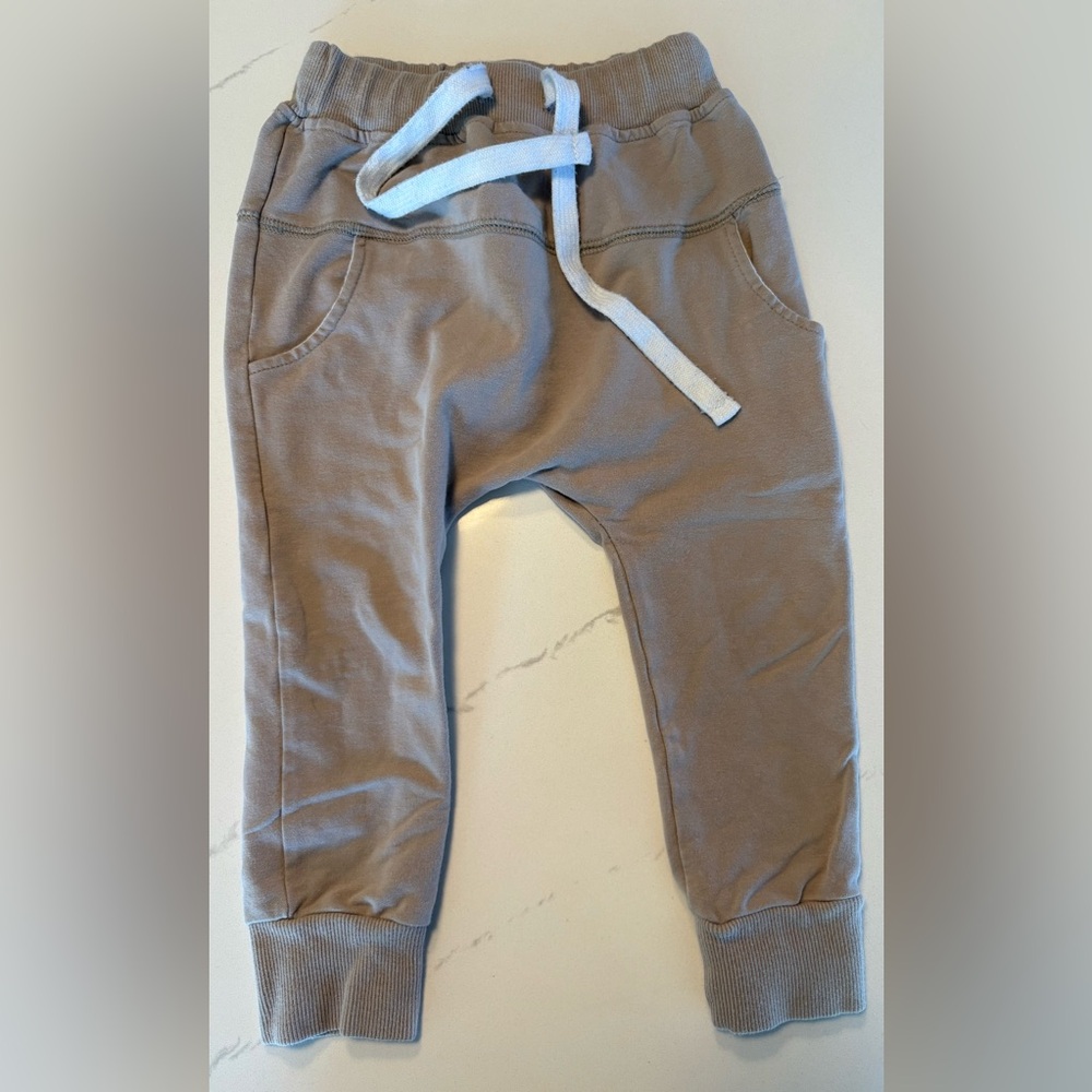 Little Bipsy Jogger in sand, 2-3T